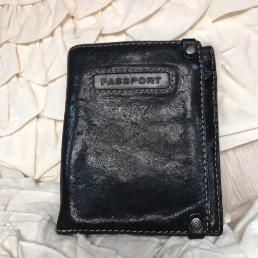 Fossil Passport/Wallet